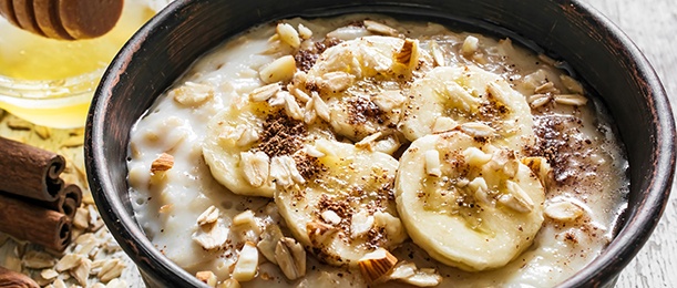 Oatmeal topped with bananas